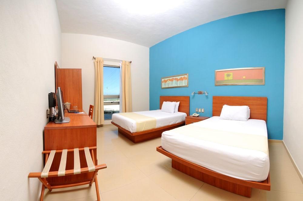 The Magic Hotel Плая дел Кармен Екстериор снимка